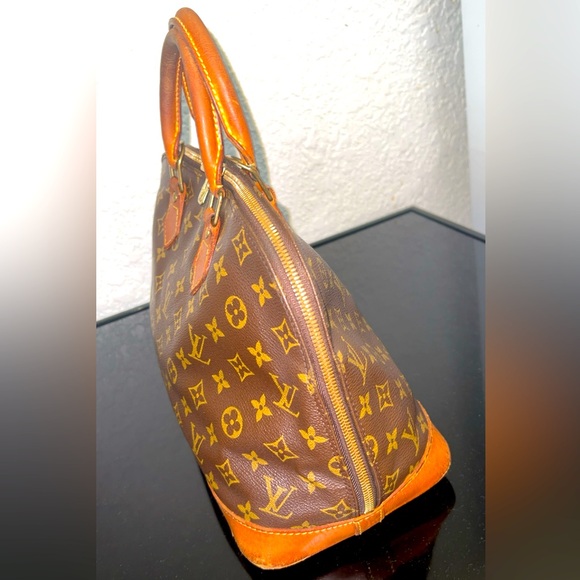 🛍️🛍️🛍️💯💯 Louis Vuitton
Monogram Alma PM🛍️🛍️🛍️💫💫💫💫 - Picture 5 of 16